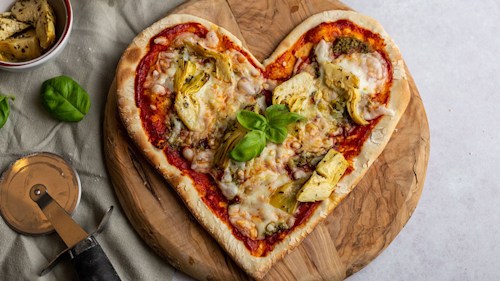 This heart-shaped vegan pesto pizza is the perfect Valentine's recipe