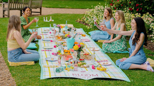 The new picnic trend: how to throw a luxury 'blanquet' fit for royalty