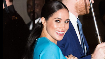 Meghan Markle shows off DIVINE 'naked' cake for 40th birthday | HELLO!