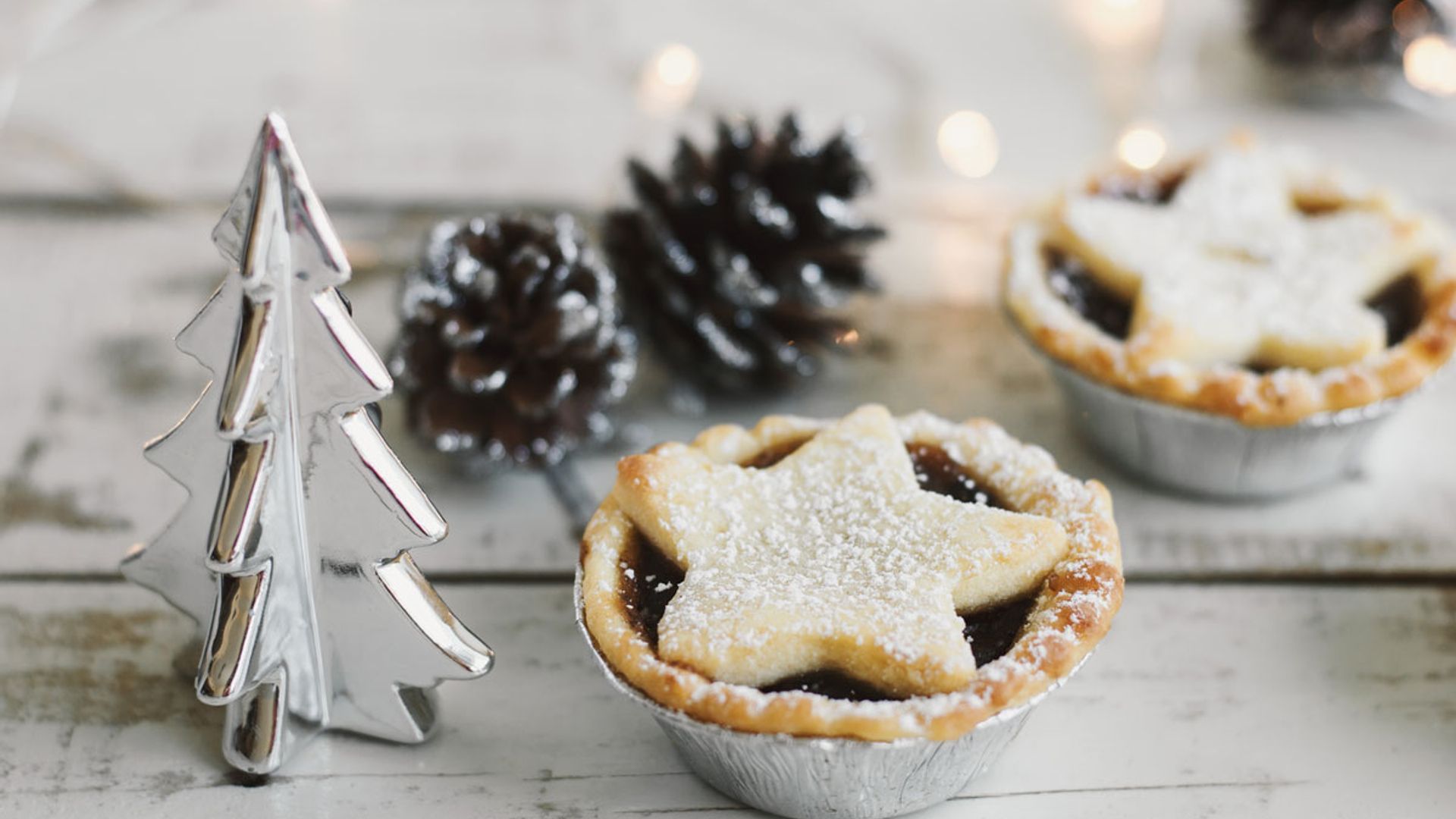 Calling all mince pie lovers! Selfridges has just dropped its mince pie