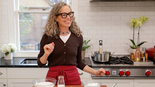 Magnolia Network's Zoe Bakes shares recipe for favorite Thanksgiving baked goods