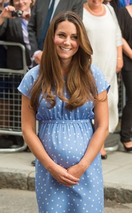 Duchess of Cambridge named best fashion icon mum - already! | HELLO!