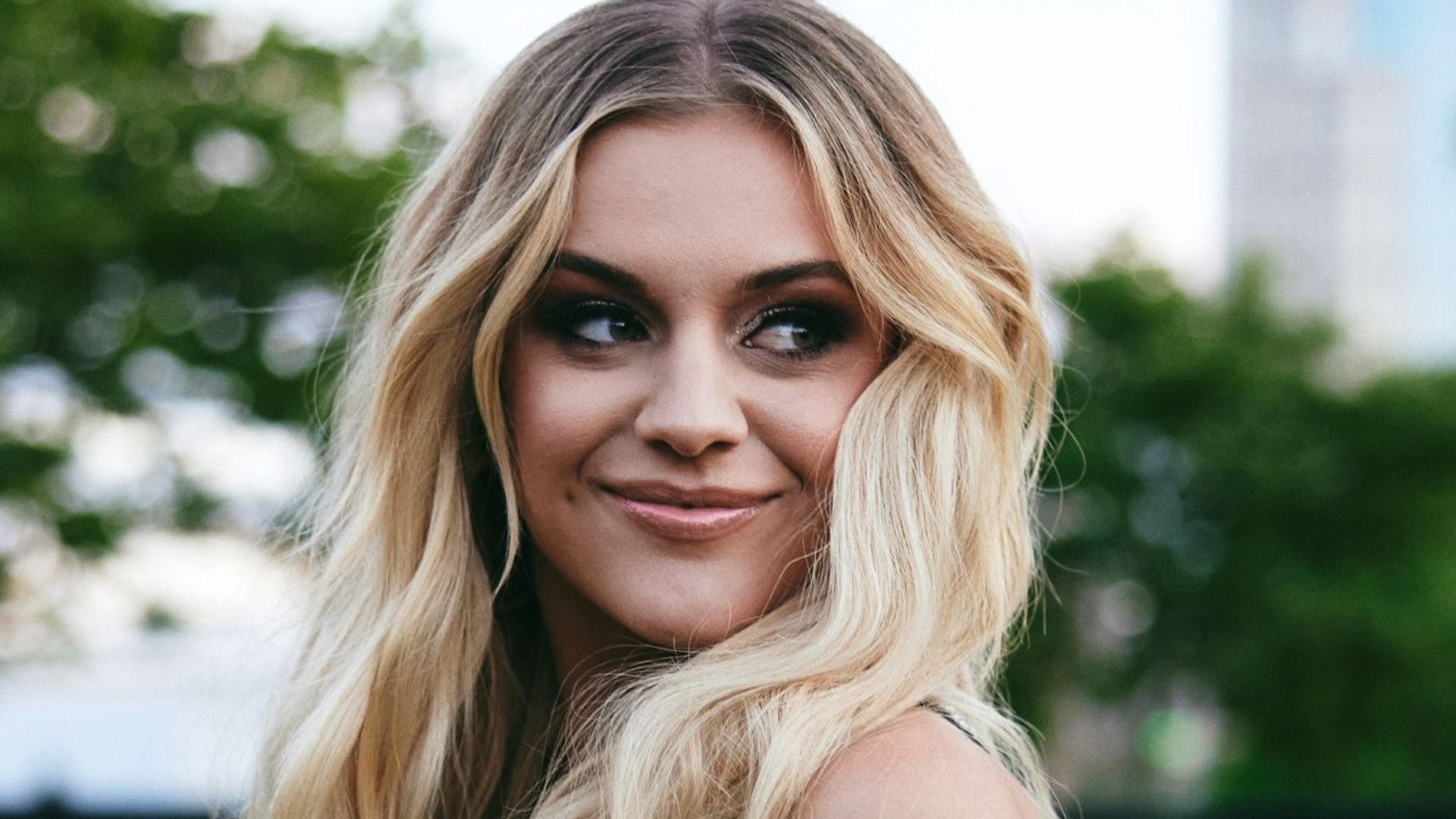 CMA Fest Kelsea Ballerini rocks incredible metallic bodysuit for