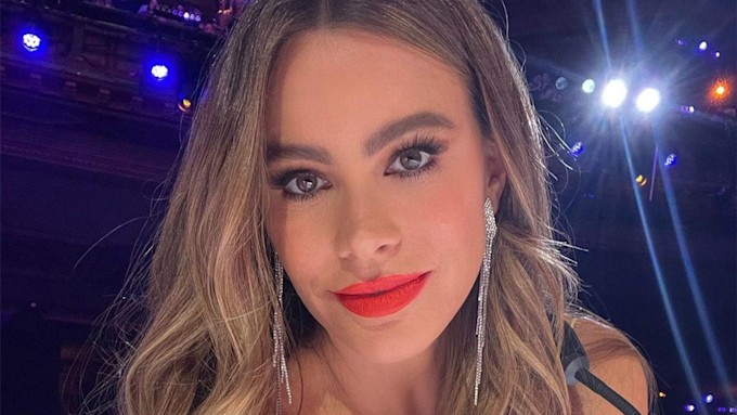 AGT’s Sofia Vergara showcases hourglass curves in figure-hugging outfit