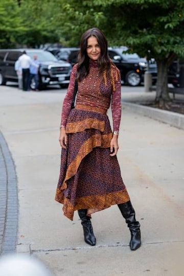 Katie Holmes ushers in new season donning fabulous printed dress for ...