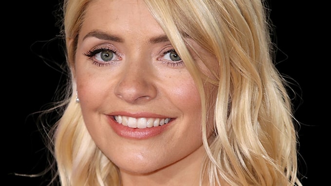 holly-willoughby-eye-makeup