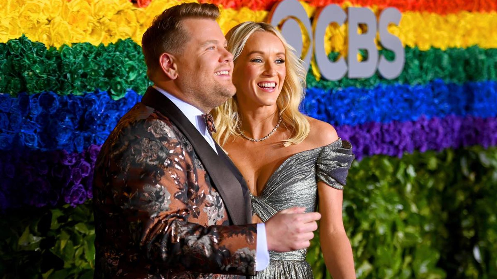 James Cordens Wife Julia Looked Like A Hollywood Bombshell At The 2019 Tony Awards Hello 