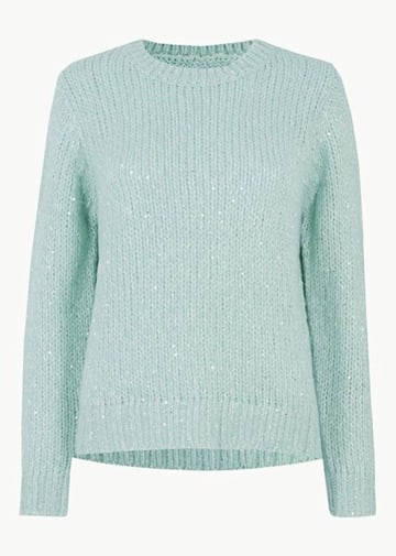 Victoria Beckham's mint green jumper makes her jeans and heels look ...