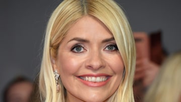 holly-willoughby-close-up