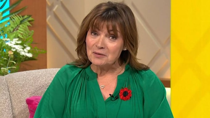 Lorraine Kelly suffers major wardrobe malfunction after GMB teaser | HELLO!