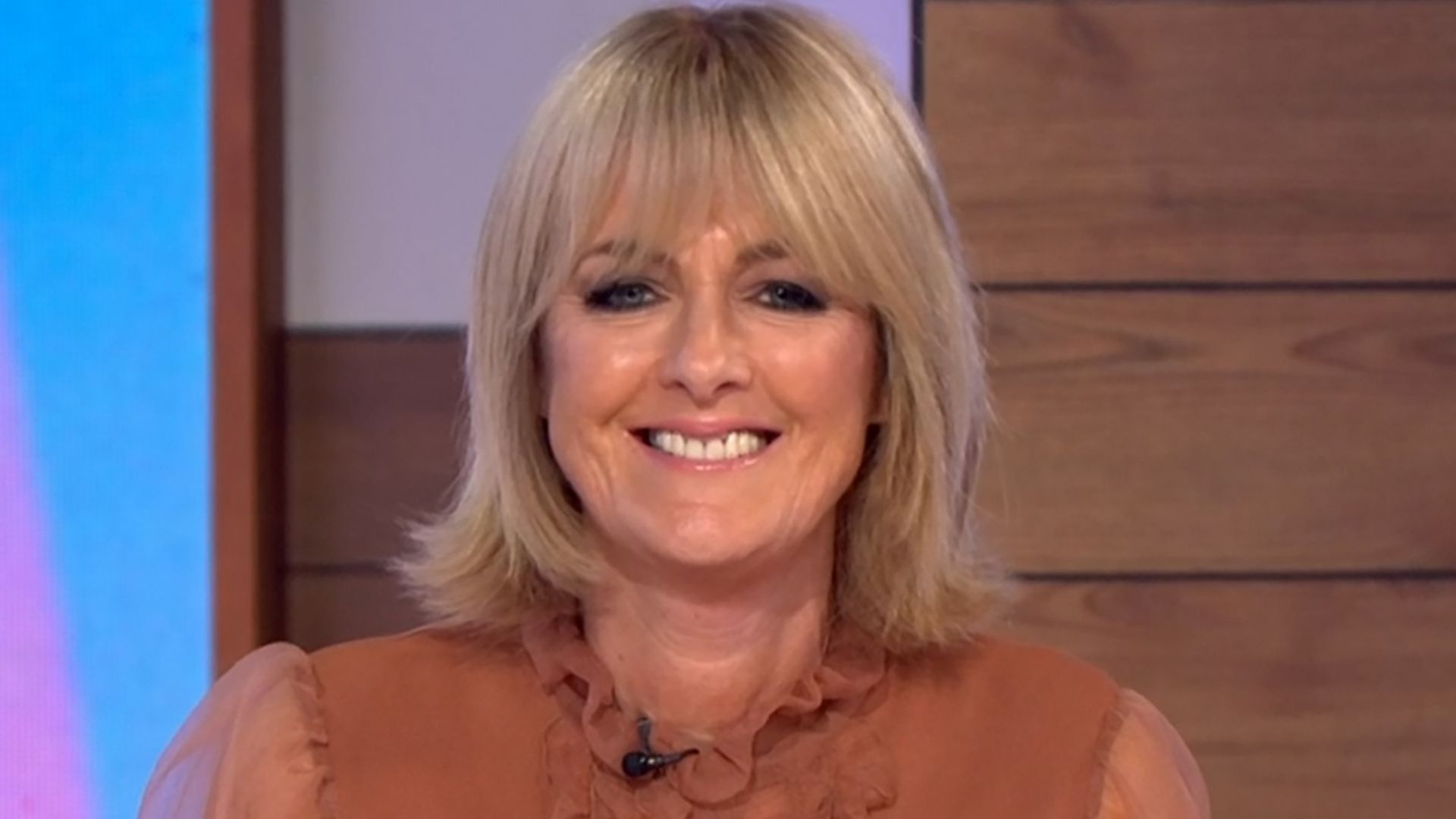 Loose Women S Jane Moore Stuns In The Most Unusual Blouse Hello