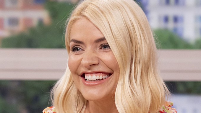 Holly Willoughby's leg-lengthening mini dress gets fans talking | HELLO!