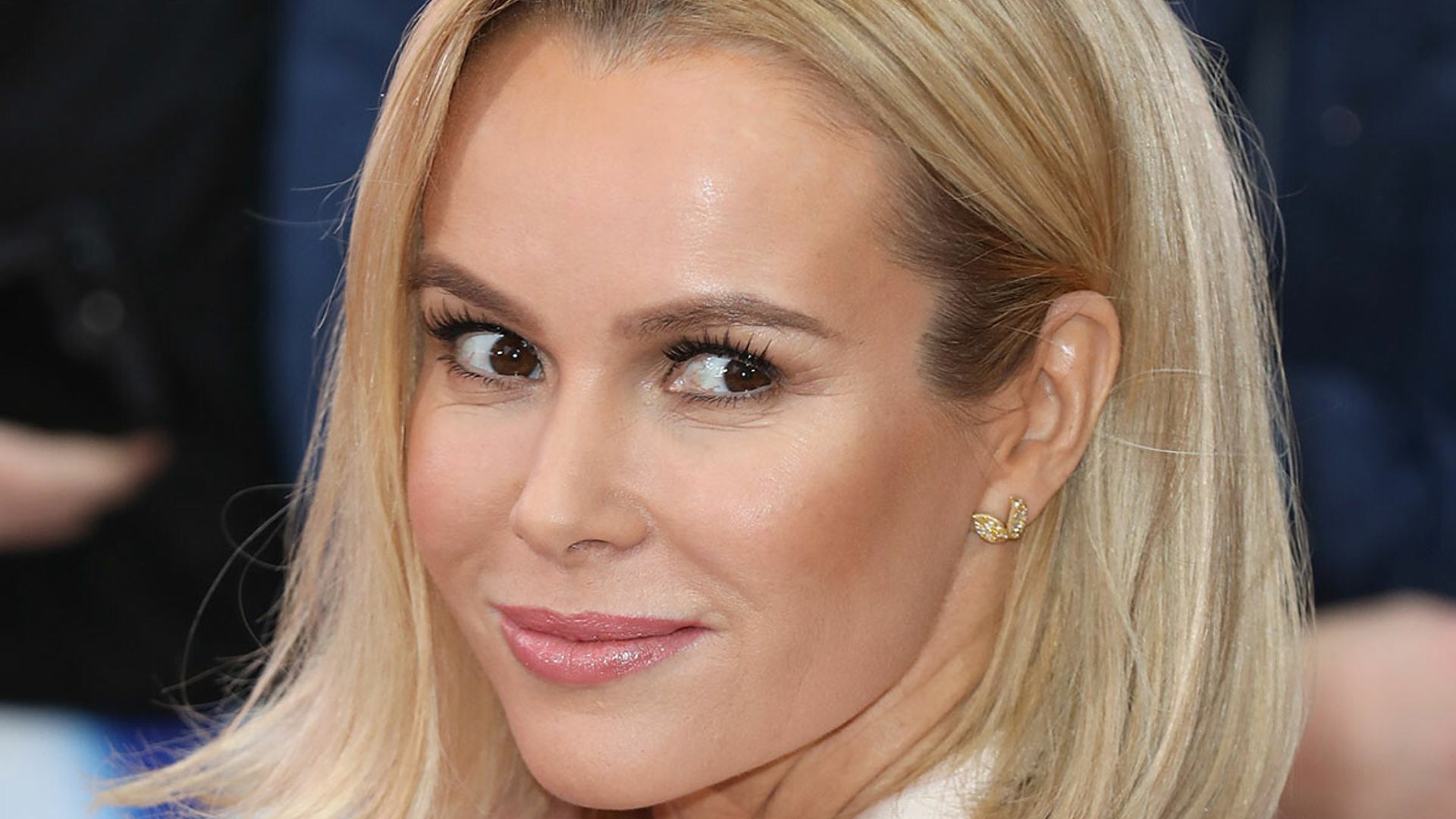 Amanda Holden S Never Ending Legs Send Fans Into A Tailspin In Striking New Photo Hello