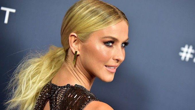 julianne-hough-solo
