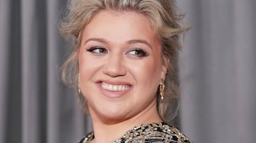 Kelly Clarkson sparkles in sequin gown as she shares exciting news about The Voice