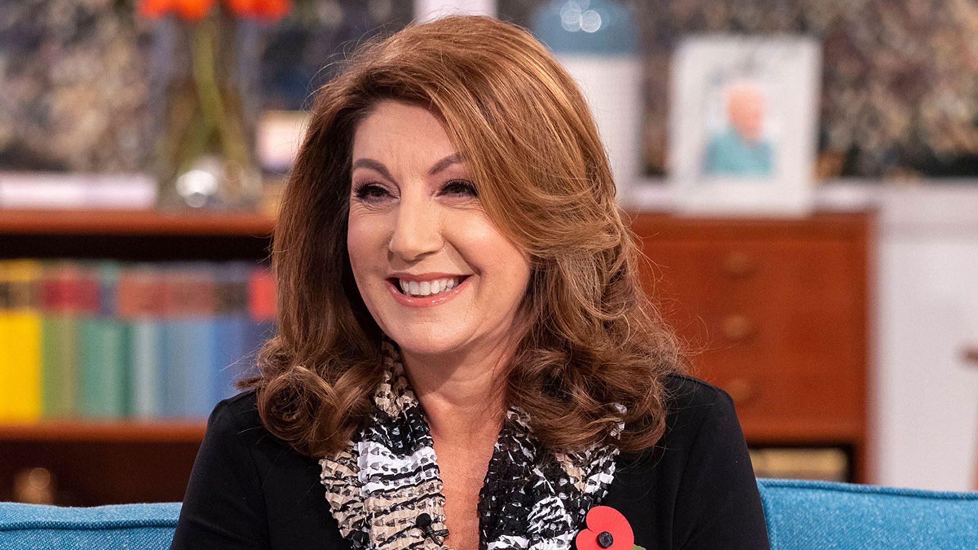 Loose Women's Jane McDonald stuns fans with slinky curve-hugging dress ...