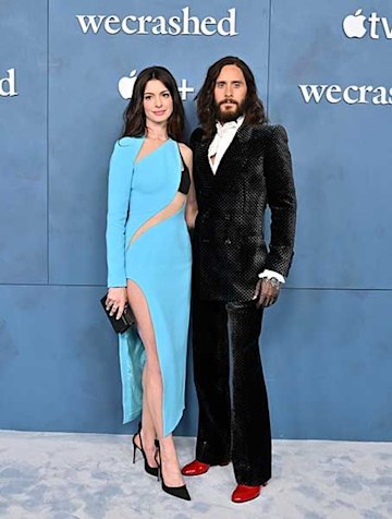 anne-hathaway-jared-leto-wecrashed