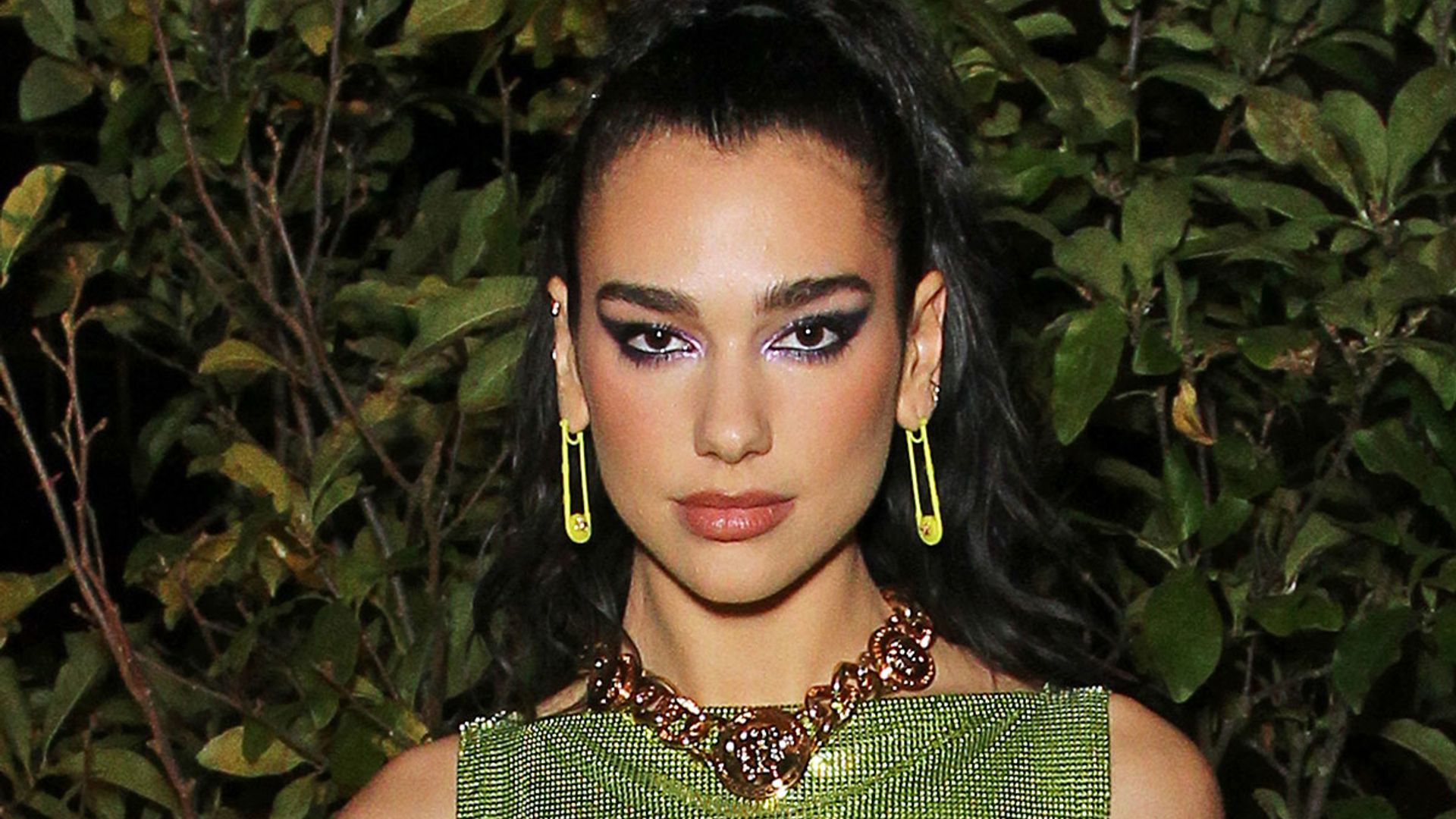 Dua Lipa Turns Up The Heat In Racy Cut Out Top And Jeans HELLO