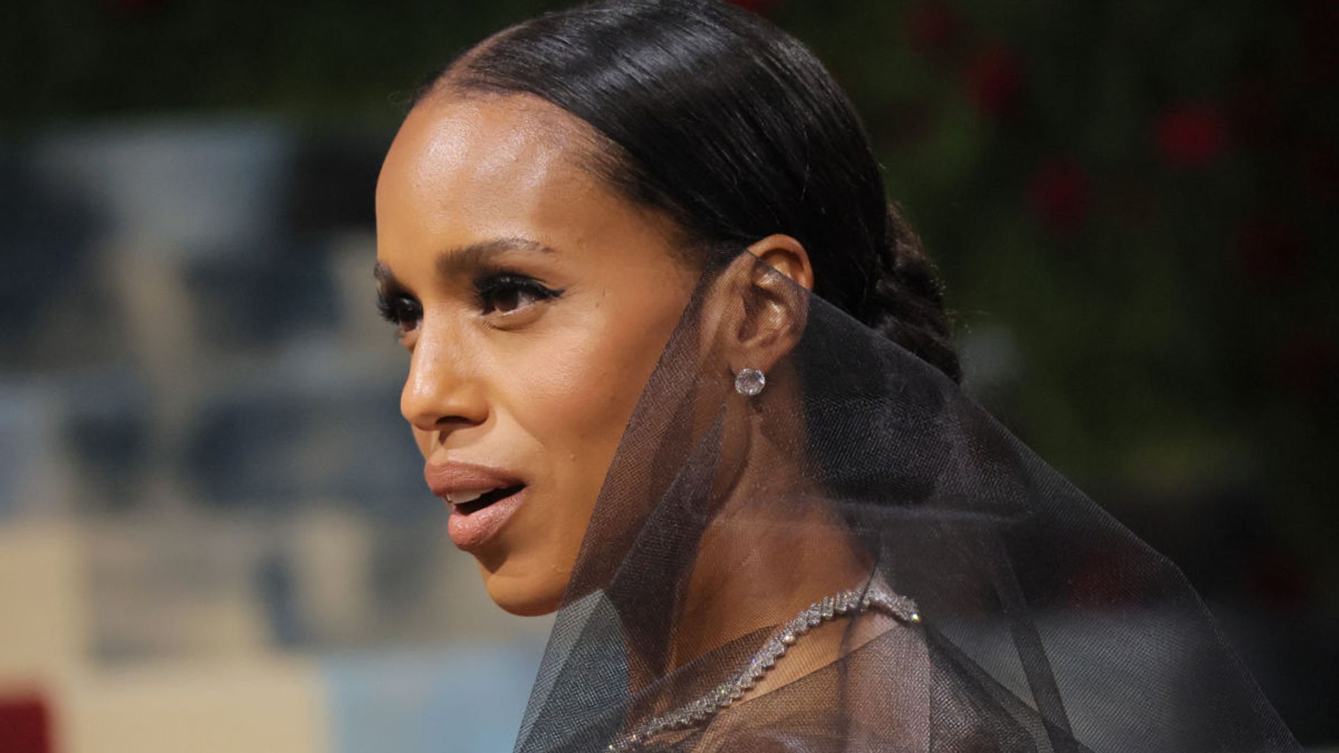 Kerry Washington's Met Gala clutch bag was FABULOUS and it's just 80