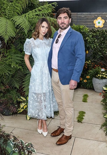 Alex Jones joins rarely-seen husband at Chelsea Flower Show - look at ...