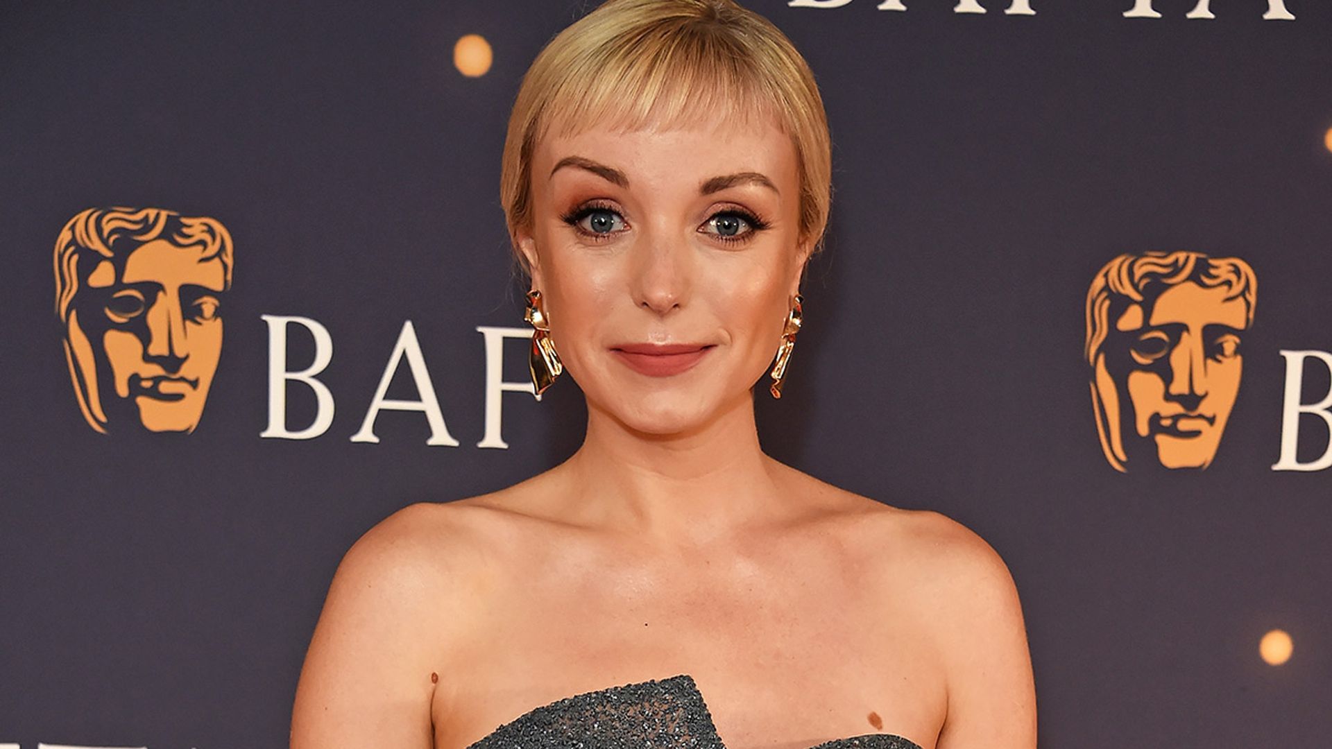 Call The Midwifes Helen George Wows In Slinky Backless Dress See Photo Hello 1510