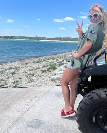 JESSICASIMPSON-SHORTS
