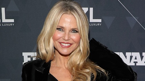 Christie Brinkley showcases stunning physique in black swimsuit