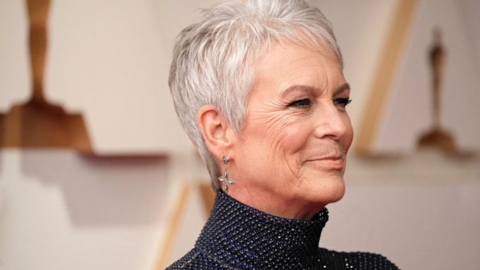 Jamie Lee Curtis sends temperatures soaring in high-rise swimsuit – and ...