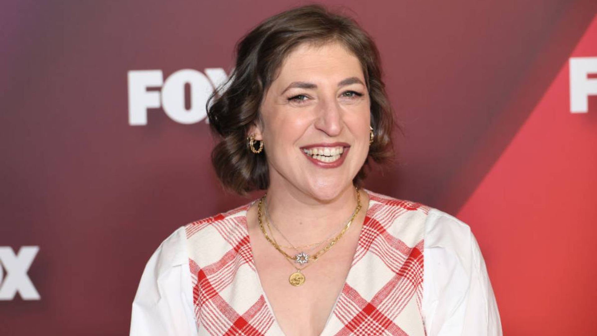 jeopardy-s-mayim-bialik-makes-surprising-confession-about-her