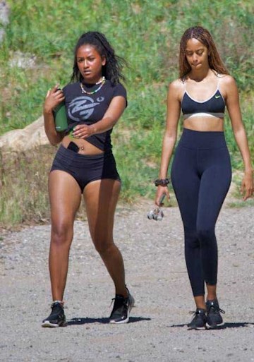 Malia Obama Turns Up The Heat In Denim Hotpants As She Displays Very