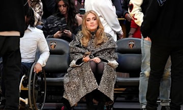 adele-wearing-a-coat