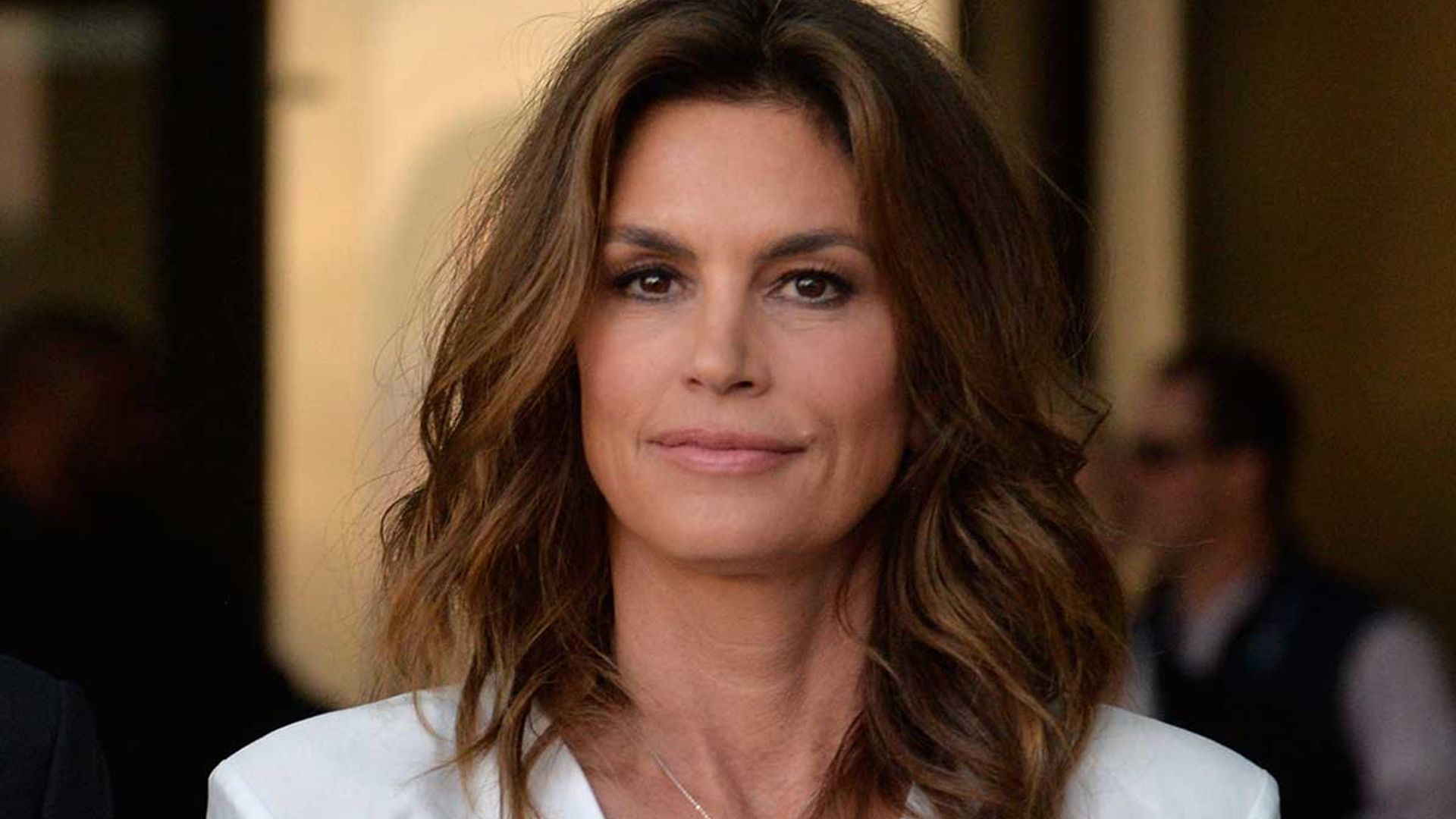 5. The Secret to Cindy Crawford's Perfect Blonde Hair - wide 10