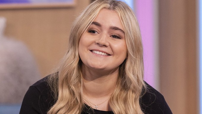 tilly ramsay wearing a black top