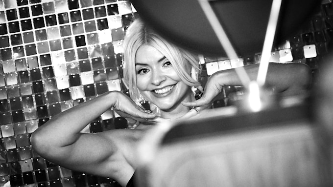 holly willoughby photoshoot