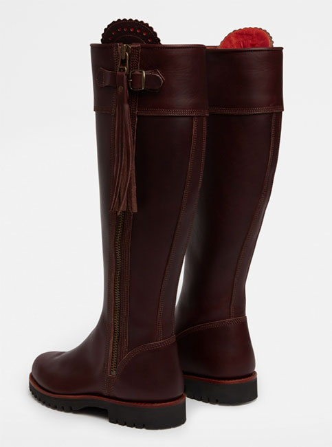 best knee high walking boots