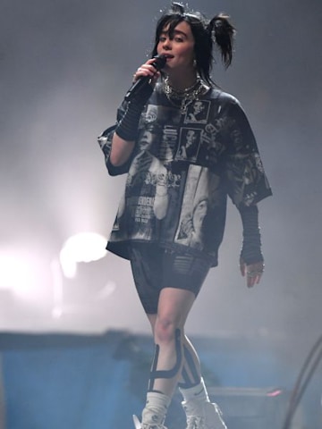 Glastonbury 2022: 17 Celebrity outfits you might have missed - from Mia ...
