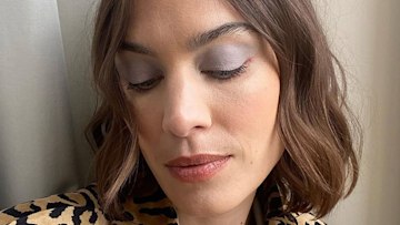 Alexa-Chung-Lavender-eyeshadow