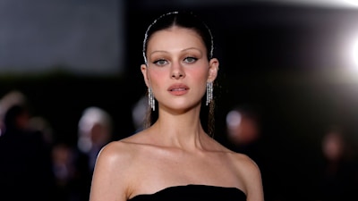 Nicola Peltz brings back ultra-thin 90s supermodel brows