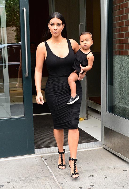 Kourtney Kardashian reveals 'North and Penelope fight over shoes' HELLO!(01)
