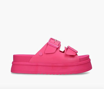 Flatform-pink-sandals