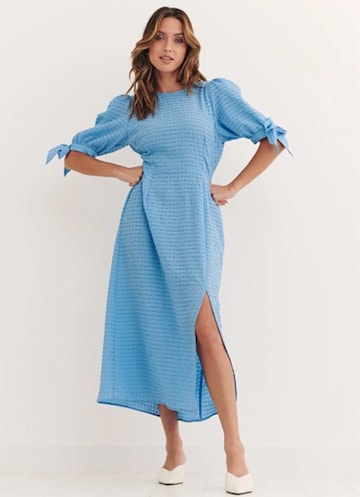 robe-bleue