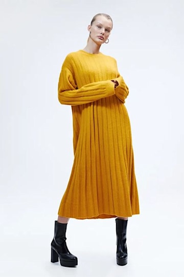 best-knitted-dress-hm-yellow