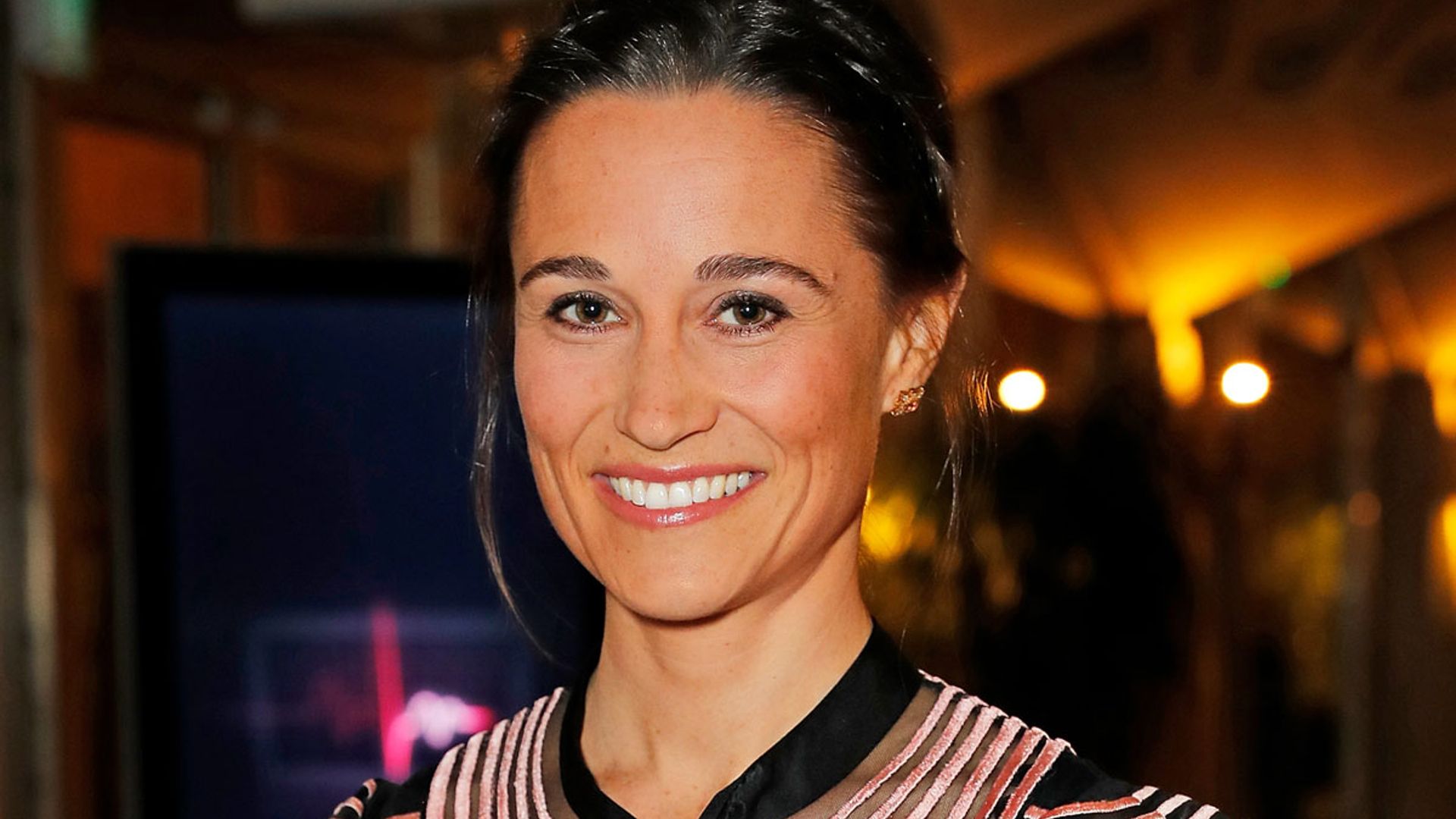 Pippa Middleton stuns in eyecatching Temperley dress at first public(01)