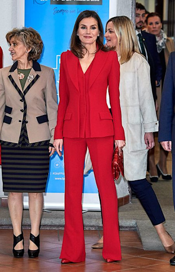Va-va-voom! Queen Letizia of Spain is red hot in sexy scarlet trouser ...