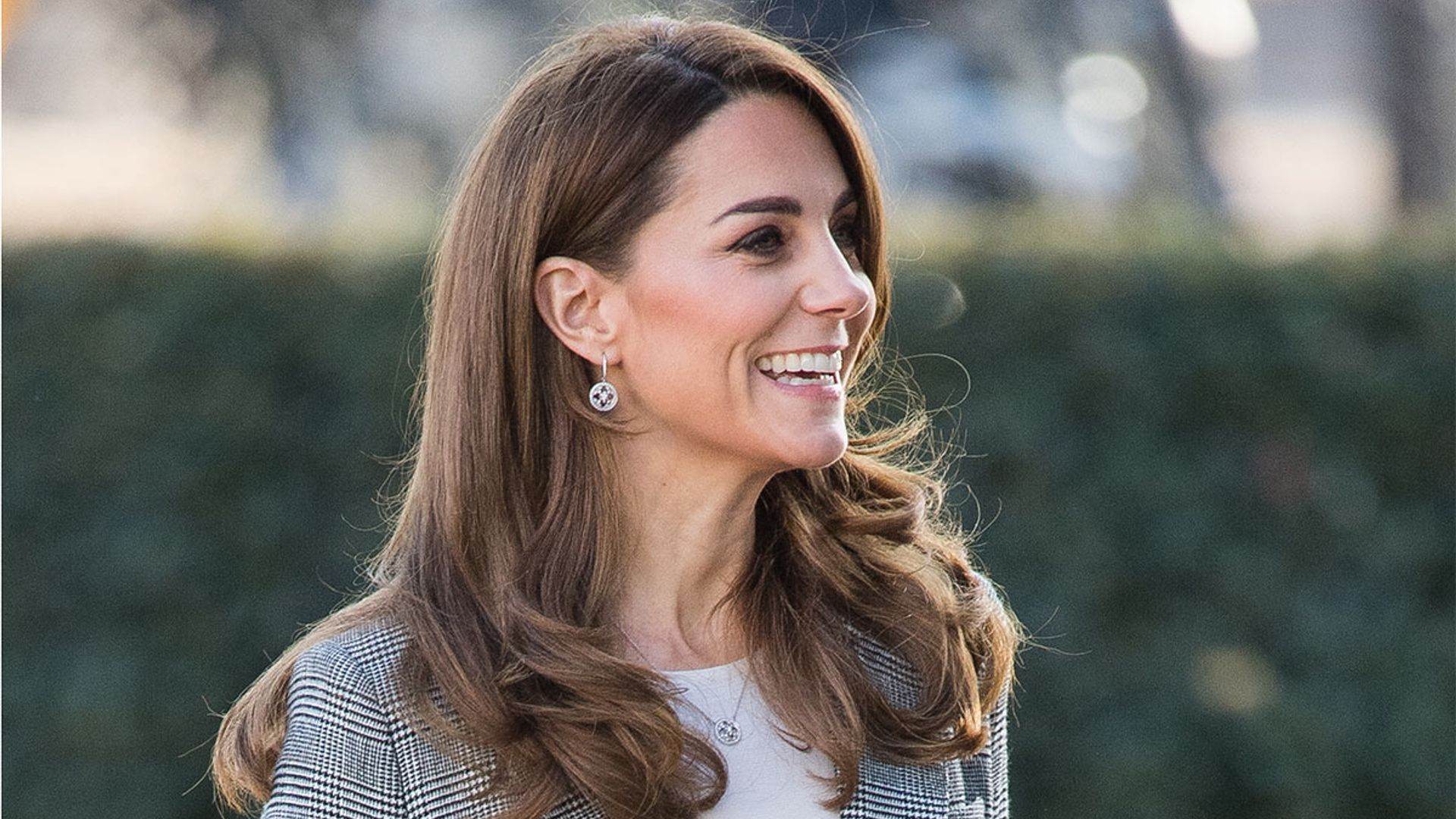 Kate Middleton WOWS in grey check blazer & Joseph burgundy trousers at ...