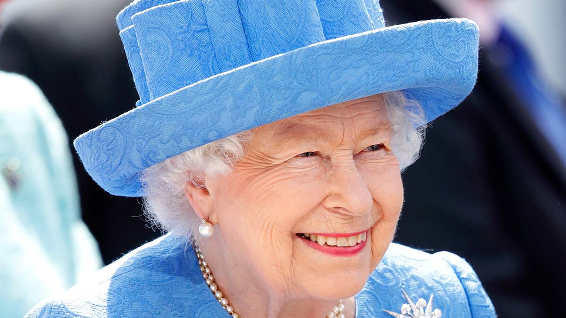 The real reason the Queen carries her handbag inside HELLO!