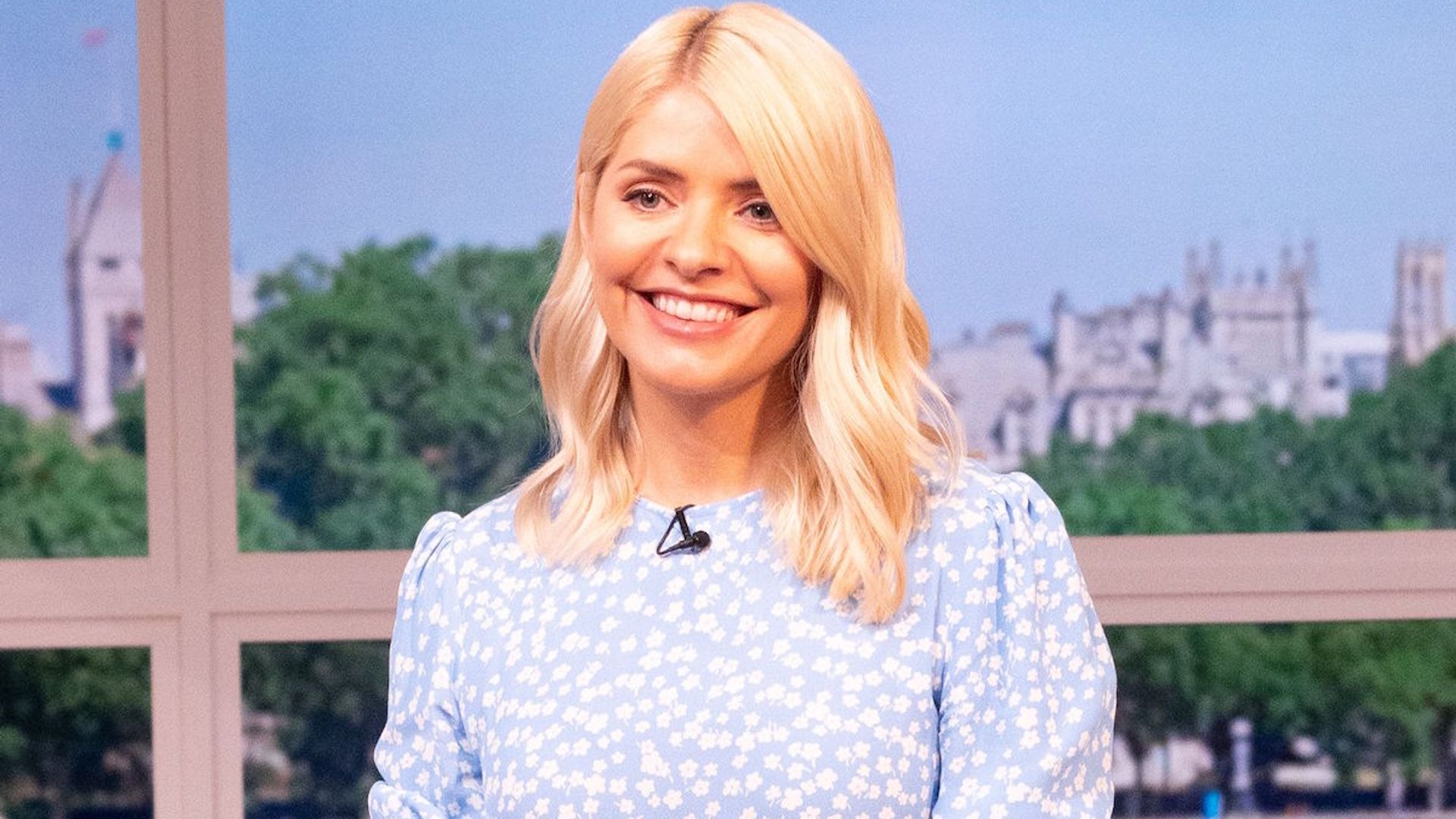 Holly Willoughby surprises in leg-baring leather mini skirt on This Morning  | HELLO!