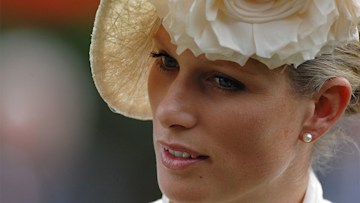 zara-tindall-races-outfit
