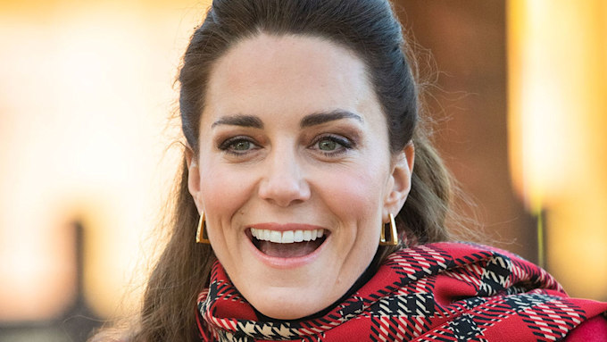 Beaming Kate Middleton wows in deep-V dress for new Christmas portrait ...