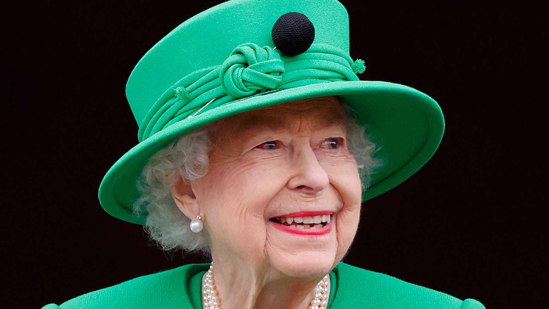 елизавета вторая портреты при жизни. день королевы. жемчужные короли и королевы в великобритании. новая жизнь королевы. самые значимые события елизаветы 2.